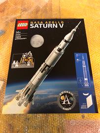 LEGO Nasa Apollo Saturn V 21309.
Sigilli