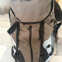 Zaino da trekking con accessori  e sacco a pelo
