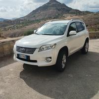 Toyota RAV 4 exsclusive 4x4 condizioni perfette 