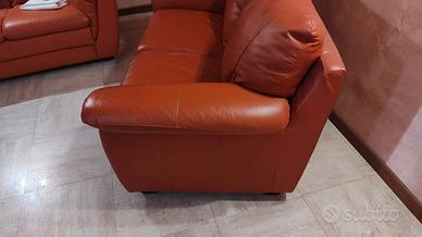 divano in pelle 