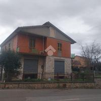CASA SEMINDIPENDENTE A TERNI