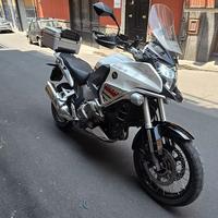 Honda VFR 1200 DCT (Travel Edition)