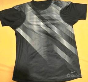 T-shirt Nike