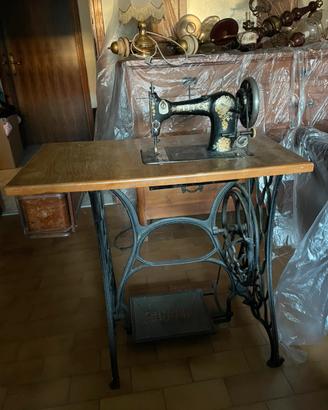 Macchina da cucire vintage