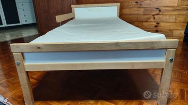 lettino Ikea Sniglar con materasso 