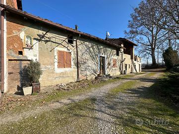 CASA SEMINDIPENDENTE A TORTONA