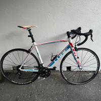 Bici Cube Peloton