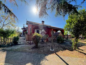 VILLA SINGOLA A GENZANO DI ROMA