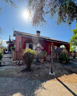 VILLA SINGOLA A GENZANO DI ROMA