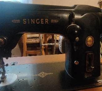 Macchina da cucire singer