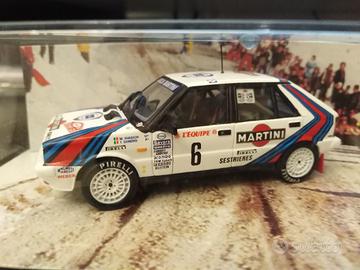 lancia delta hf 4wd Martini  1/43 vitesse 