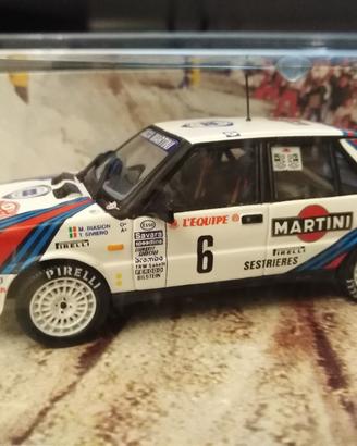 lancia delta hf 4wd Martini  1/43 vitesse 
