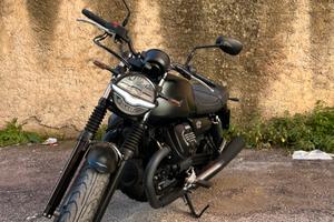 Moto Guzzi V7 Stone 850 (2022)