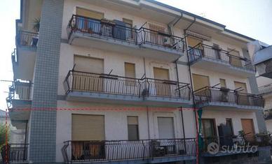 Immobile in asta di 101 m² con 2 locali e box auto