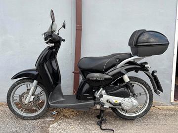 Aprilia Scarabeo 100 bauletto