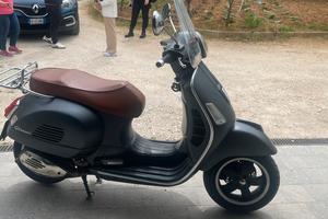 Piaggio Vespa gts 300