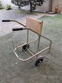 carrello porta motore nautico e serbatoio