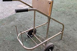 carrello porta motore nautico e serbatoio