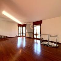 AMPIO E LUMINOSO APPARTAMENTO NEL CUORE DI MIRANO