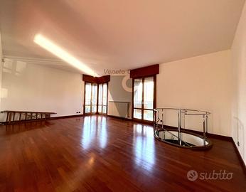 AMPIO E LUMINOSO APPARTAMENTO NEL CUORE DI MIRANO