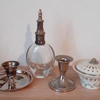 VECCHI PORTA CANDELA ED ESSENZE PROFUMATE