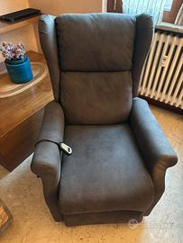 Poltrona Alzapersona Reclinabile Elettrica CRIBEL