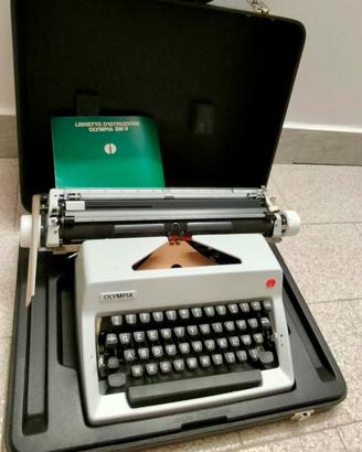 OLYMPIA SM9 - NUOVA - Macchina da scrivere VINTAGE