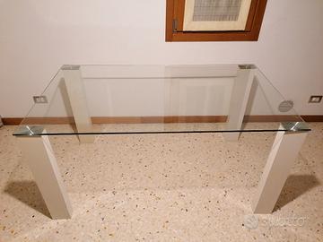 Tavolo in vetro