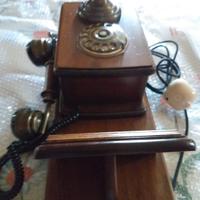 telefono in legno antico 