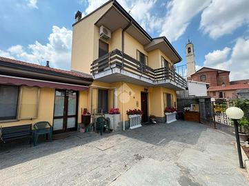CASA INDIPENDENTE A CASSOLNOVO