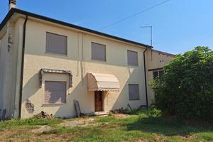 Casa con terreno da ristrutturare