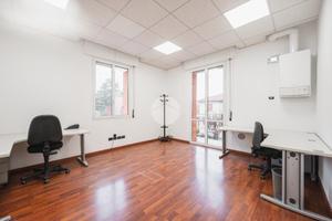 4 LOCALI A CASALECCHIO DI RENO