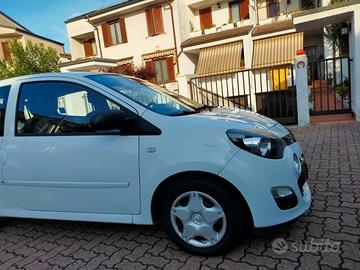 TWINGO  1.2 WAVE  DEL 2013 IN PERFETTE CONDIZIONI