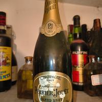champagne Perrier jouet