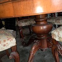 tavolo rotondo e 4 sedie