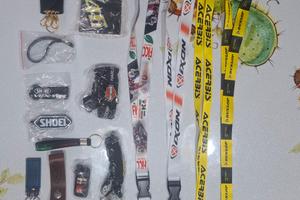 15 portachiavi quasi tutti moto e nuovi 