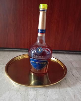 Bottiglia whisky Johnnie Walker-COGNAC COURVOISIER
