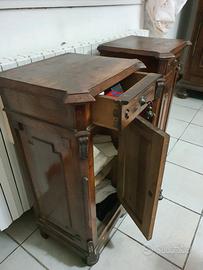 Comodini antichi fine 700 in noce