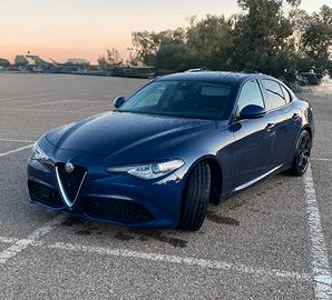 Alfa romeo giulia 2.2 180
