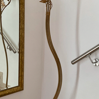 lampadario e lampada da terra