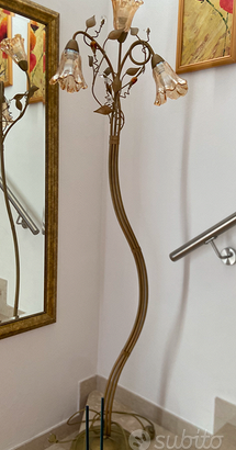 lampadario e lampada da terra