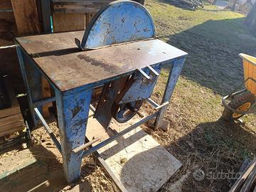 banco con sega circolare