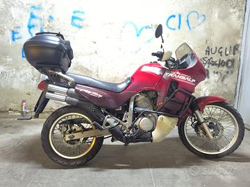 TRANSALP 600 1997 buone condizioni 90.000KM