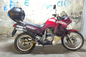 TRANSALP 600 1997 buone condizioni 90.000KM