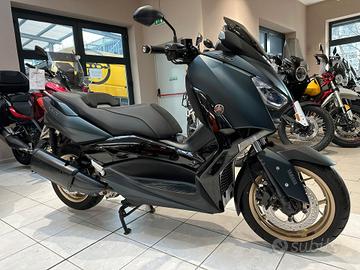 Yamaha X-Max 300 TECH MAX
