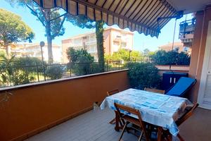 Ampio monolocale terrazza posto auto clima