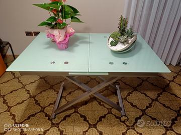 tavolo da pranzo o tavolino 