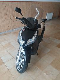 Peugeot Geopolis 250 i.e. "motore piaggio beverly"