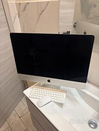 Apple iMac 21.5 pollici 2017 - 1 TB/8 GB RAM