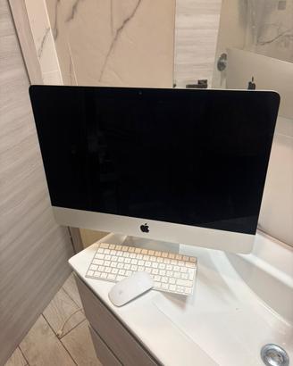 Apple iMac 21.5 pollici 2017 - 1 TB/8 GB RAM